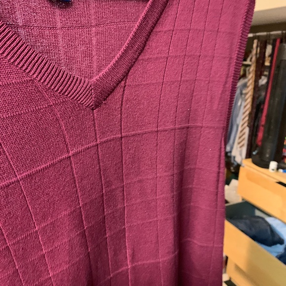 Red (L) Alan Flusser sweater vest - Picture 3 of 4